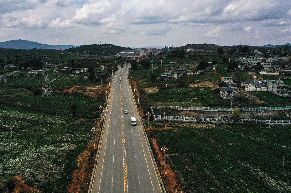 虧損、空跑、難運轉(zhuǎn)　城鄉(xiāng)公交“暢”跑需邁幾道坎？